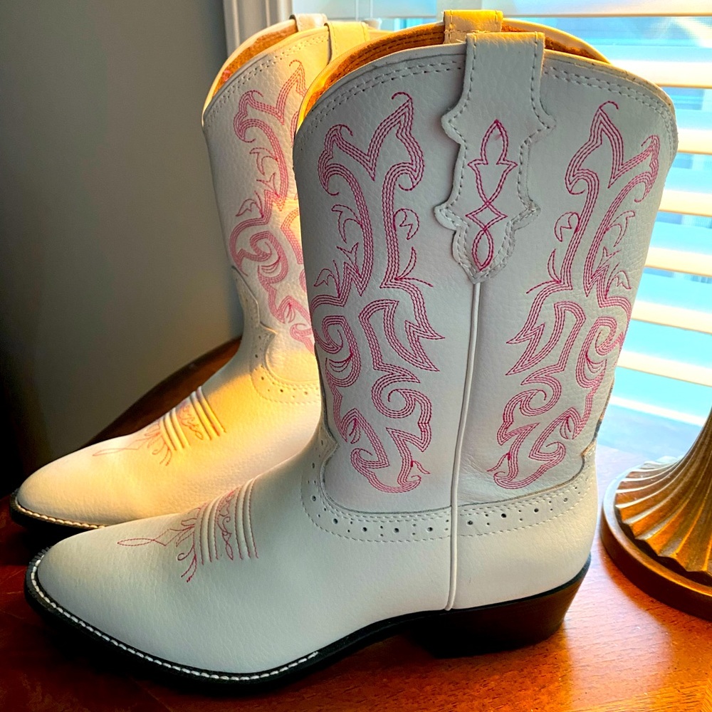 White Leather Cowboy Boots with pink stitching